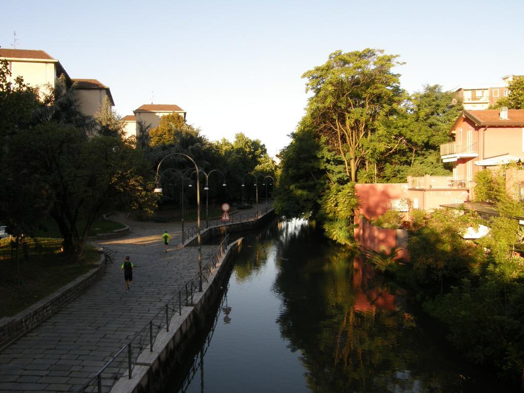 Zuretti 61 Bed & Breakfast Milan Bagian luar foto