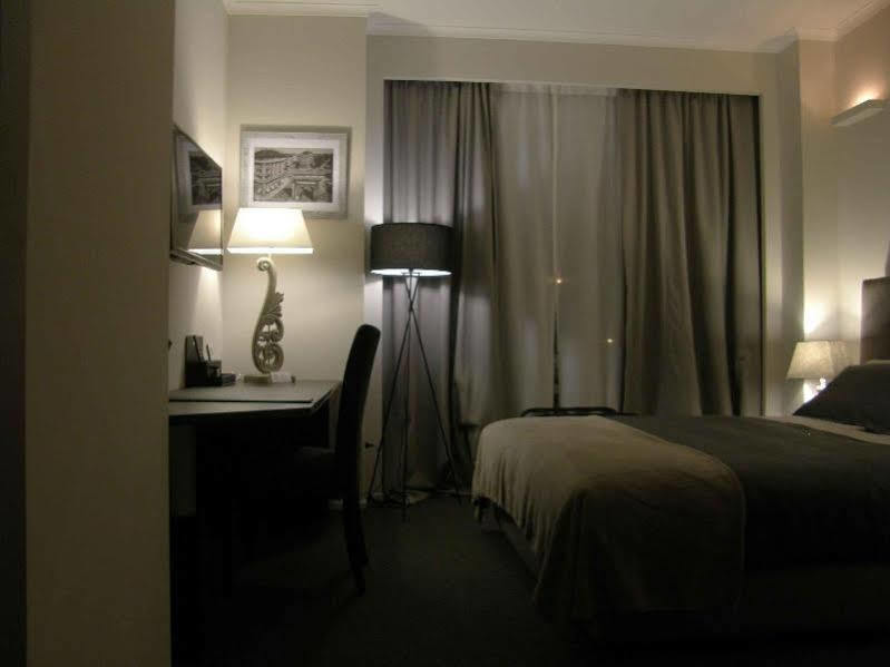Zuretti 61 Bed & Breakfast Milan Bagian luar foto